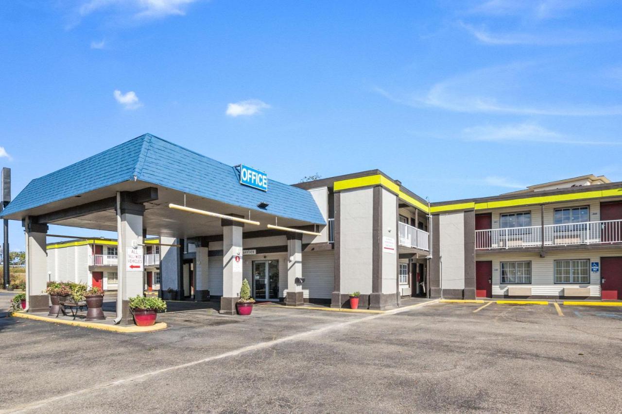 Econo Lodge Inn & Suites Terre Haute Eksteriør bilde