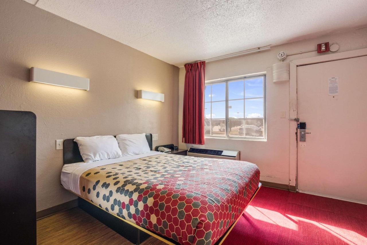 Econo Lodge Inn & Suites Terre Haute Eksteriør bilde