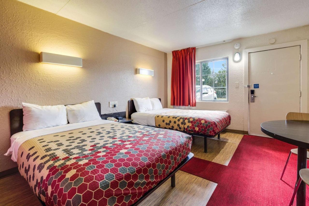 Econo Lodge Inn & Suites Terre Haute Eksteriør bilde