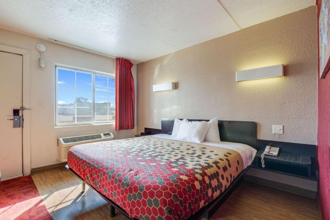 Econo Lodge Inn & Suites Terre Haute Eksteriør bilde